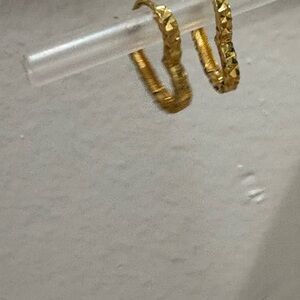 18k gold heart huggie earrings